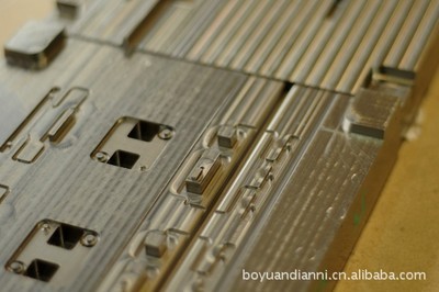 供應生產(chǎn)橡膠產(chǎn)品所需模具——專業(yè)制造，品質(zhì)保證