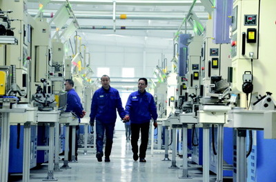 以技術(shù)創(chuàng)新引領(lǐng)產(chǎn)業(yè)蝶變 邁向國內(nèi)領(lǐng)先、行業(yè)一流的工業(yè)強(qiáng)市之路